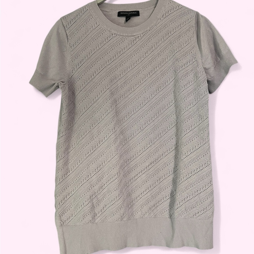 Banana Republic Light Gray Knit Top small